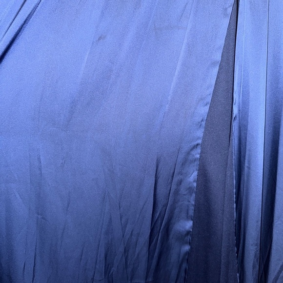 NWT | Mac Duggal Blue Charmeuse Soft Tie Keyhole Bell Sleeve Gown Size 6 - Picture 14 of 14